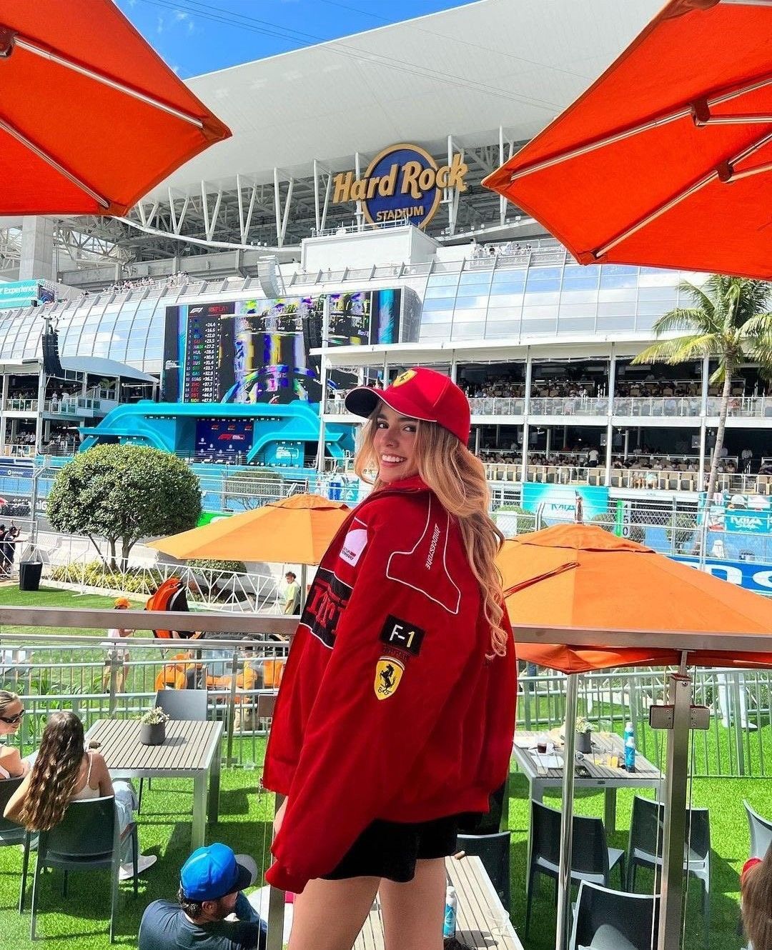 Rote Rennjacke Ferrari – Vintage F1 Streetwear
